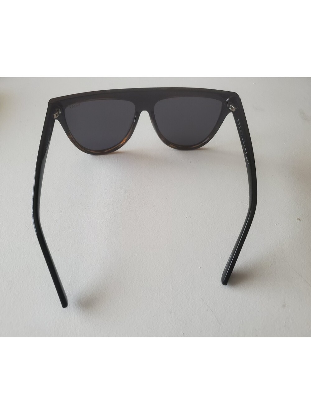 Quay Australia Black and Tortoise Drama By Day Sunglasses - Picture 4 of 6